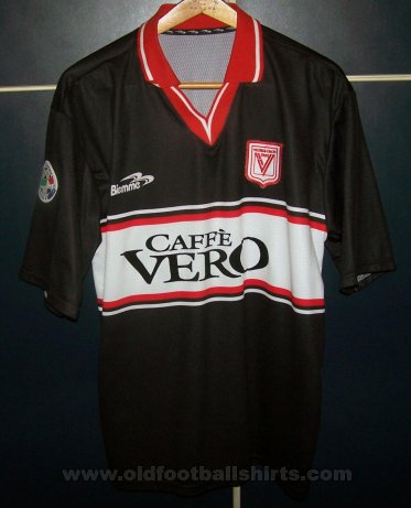 Vicenza Virtus חוץ חולצת כדורגל 2004 - 2005