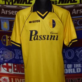 Modena FC Home football shirt 2000 - 2001 sponsored by Passini Group