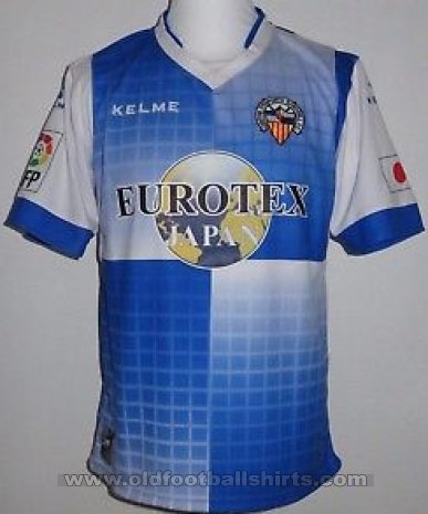 CE Sabadell Home football shirt 2013 - 2014