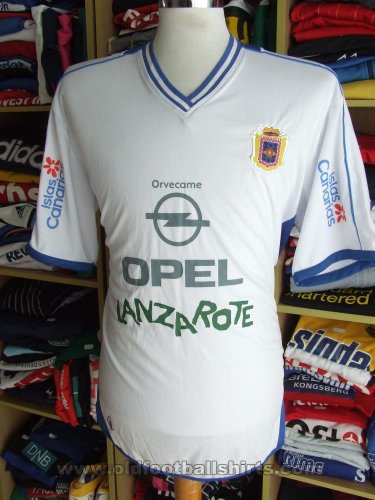 Union Deportiva Lanzarote Away football shirt (unknown year)