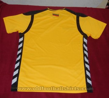 Lithuania Home football shirt 2016 - 2018
