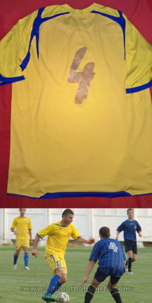 FC Dacia Chisinau Away football shirt 2009 - 2010