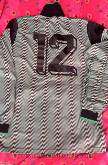 FC Tirol Innsbruck Goalkeeper football shirt (unknown year)