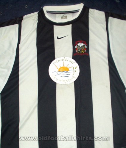 Barrow Home football shirt 2001 - 2002