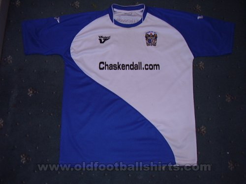 Barrow Home football shirt 2010 - 2011
