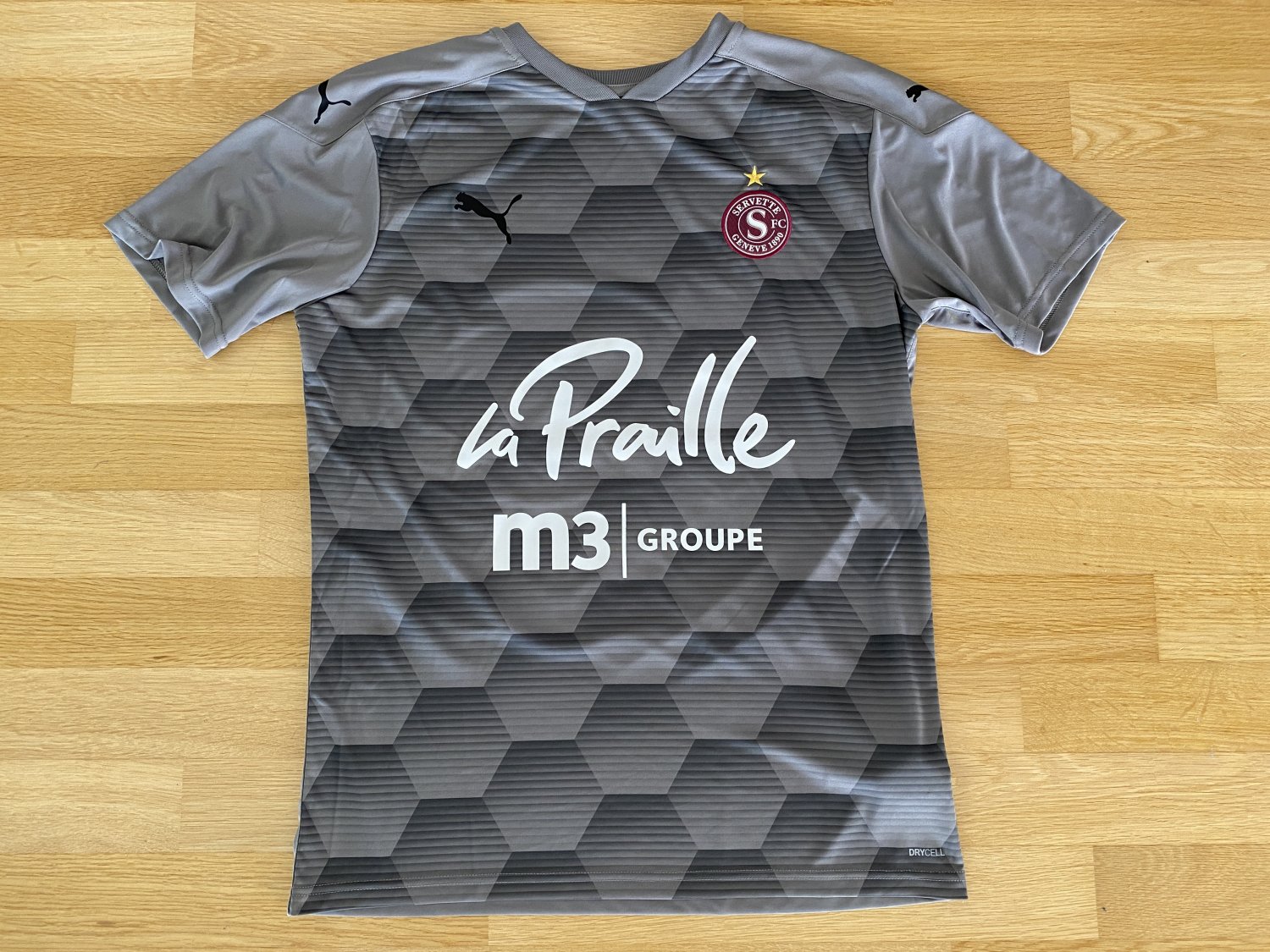 Servette FC SFC Vintage Maillot 1983/84 (Gebraucht) in Wallisellen für