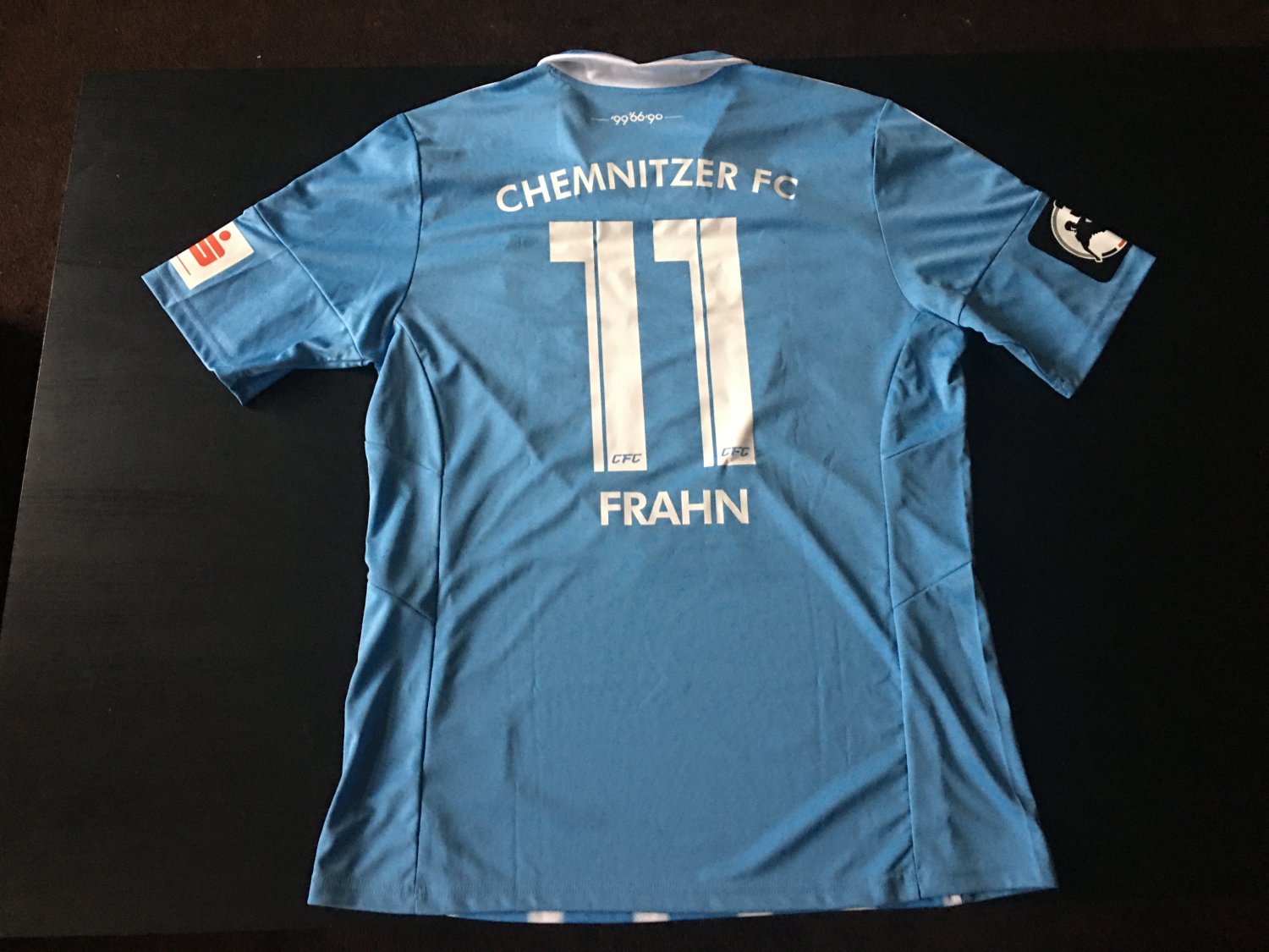 Chemnitzer FC Home football shirt 2015 - 2016. Sponsored by Ahorn Hotels