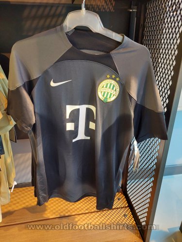 Ferencvaros Goalkeeper football shirt 2022 - 2023
