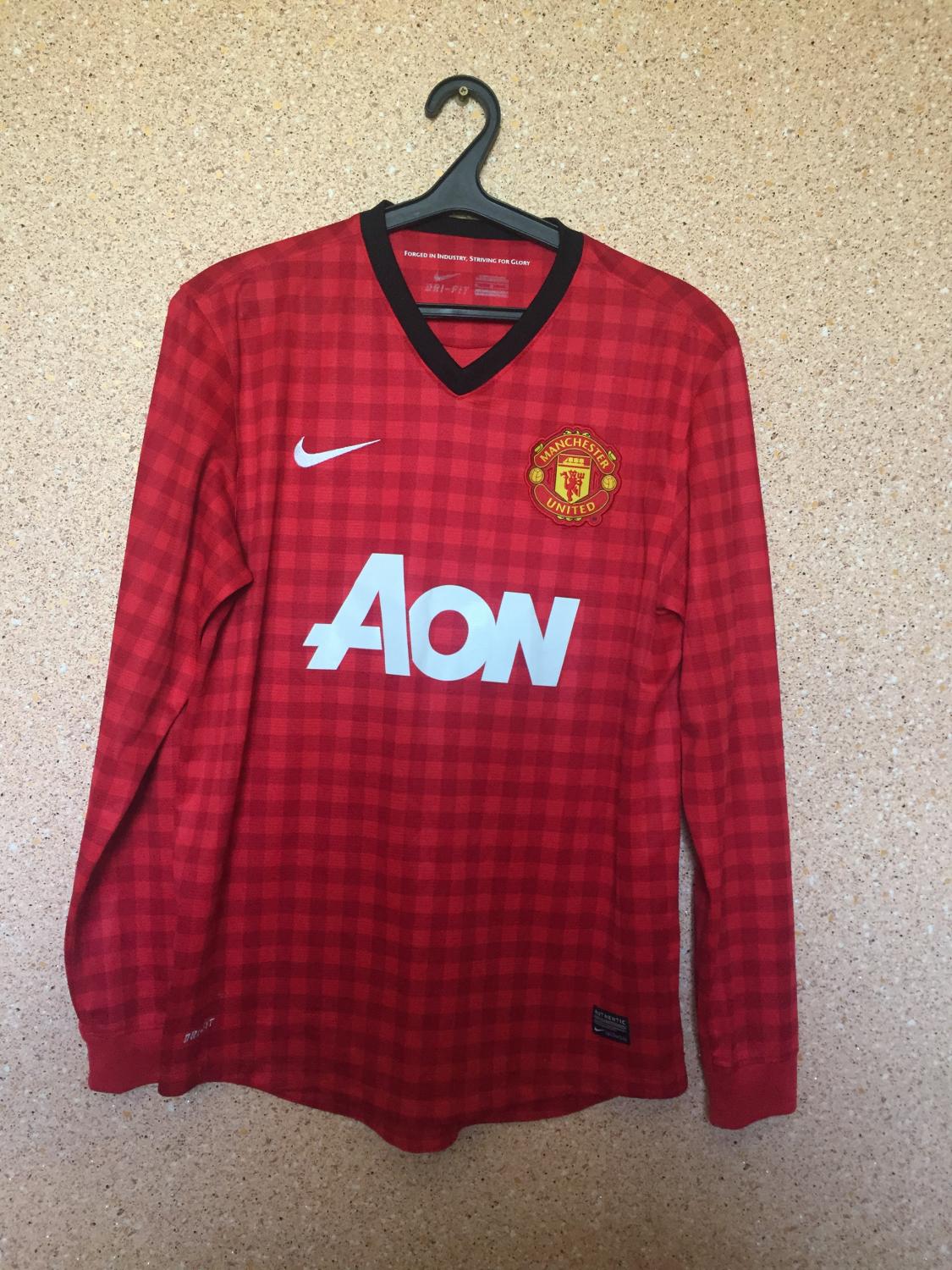 Manchester United Home football shirt 2012 - 2013. Added on 2015-10-17 ...