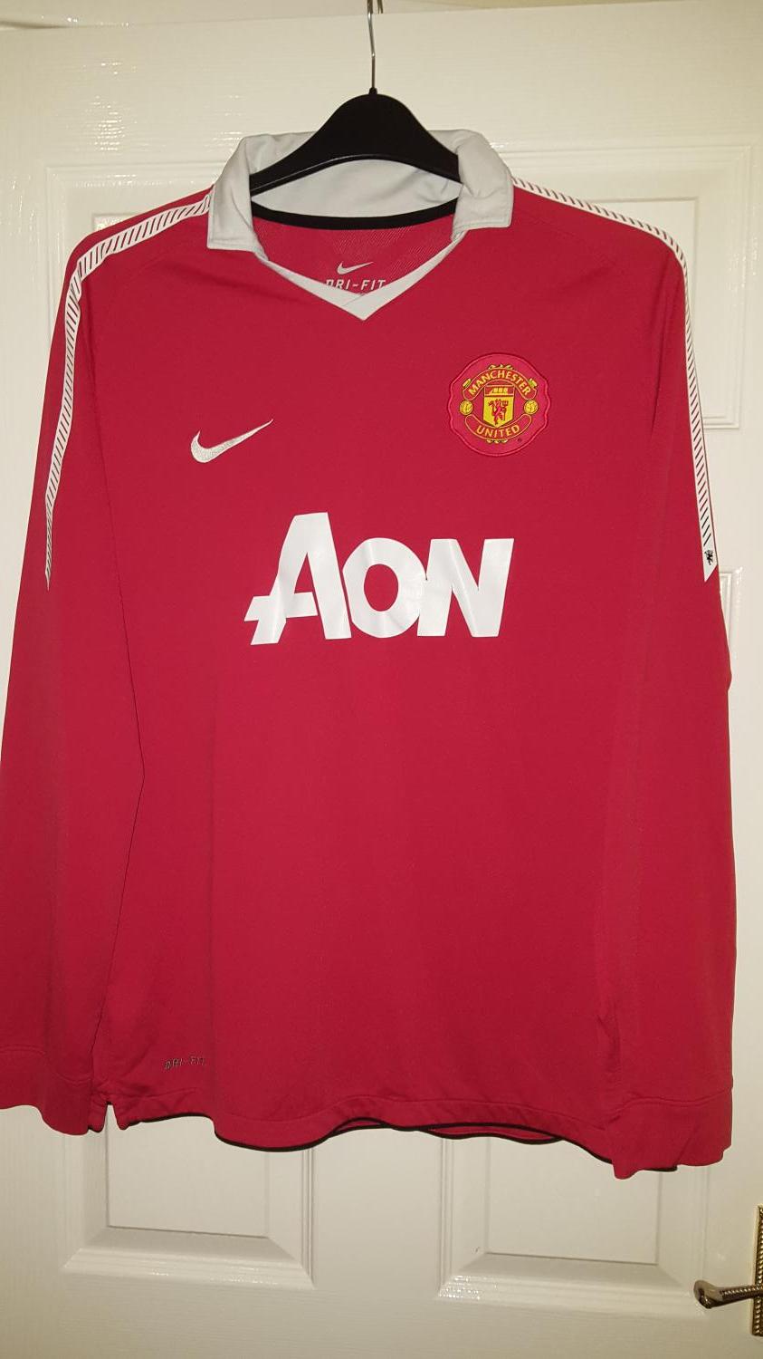 Manchester United Home Maillot de foot 2010 - 2011. Sponsored by AON