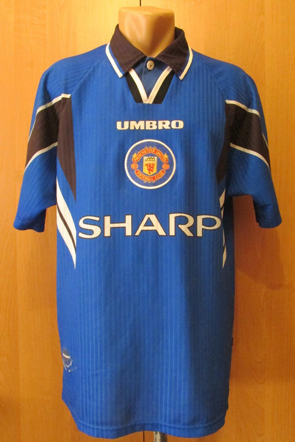 Manchester United Il Terzo maglia di calcio 1996 - 1997. Sponsored ...