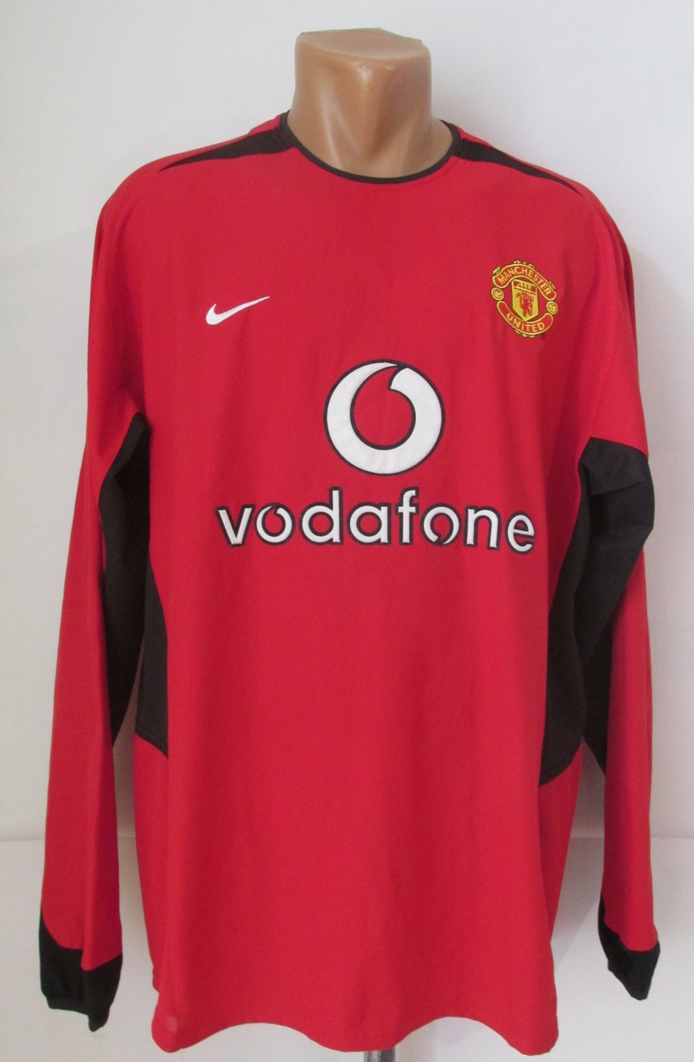 Manchester United Home football shirt 2002 - 2004. Sponsored by Vodafone