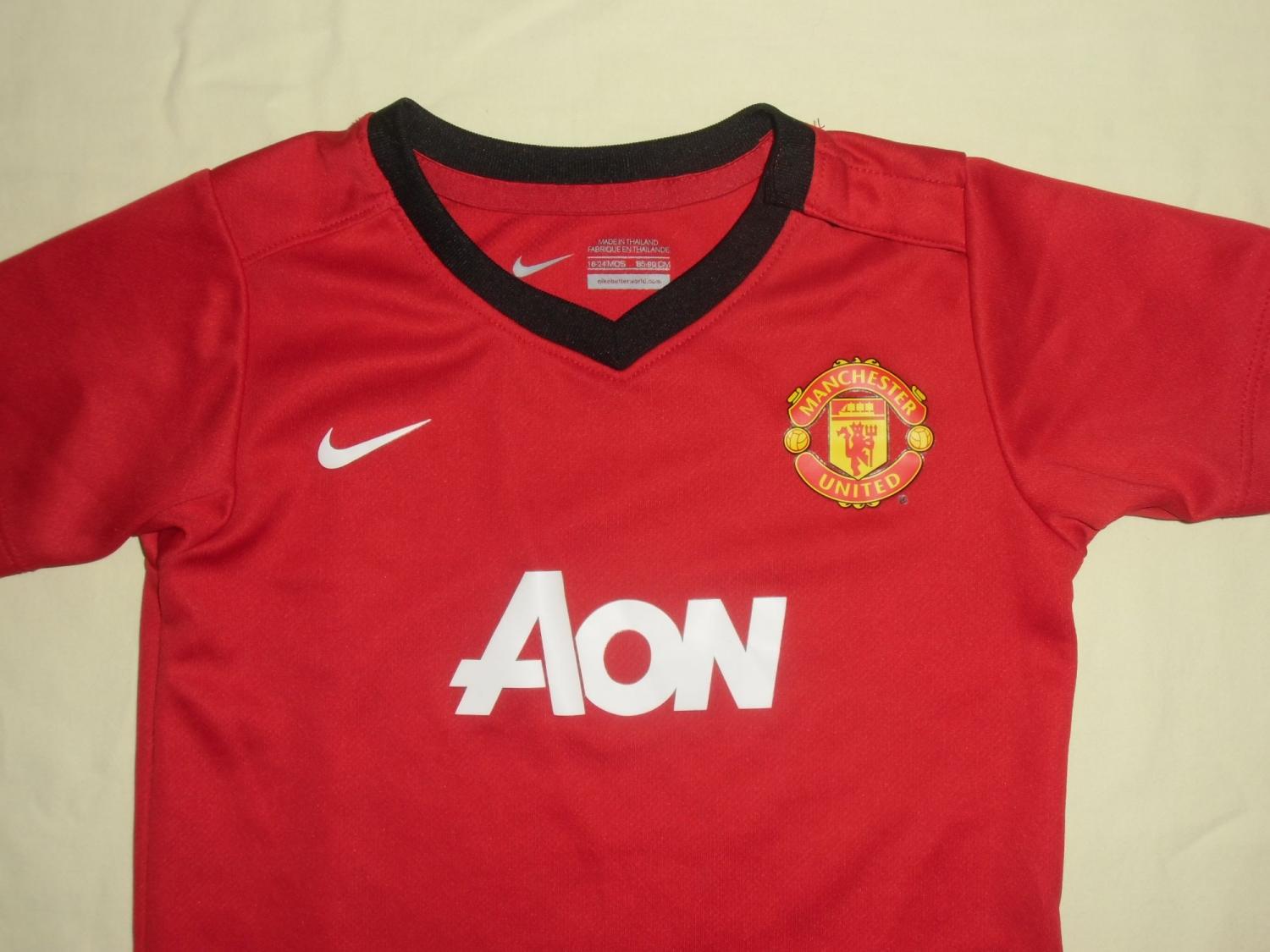 Manchester United Home football shirt 2012 - 2013. Sponsored by AON