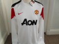 Manchester United Away football shirt 2010 - 2011