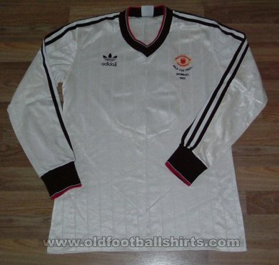 Manchester United Away football shirt 1982 - 1984