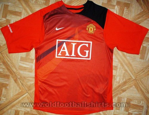 Manchester United Training/Leisure football shirt (unknown year)