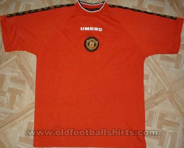 Manchester United Training/Leisure football shirt (unknown year)