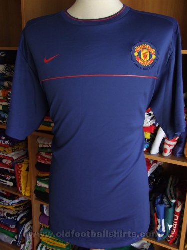 Manchester United Training/Leisure football shirt (unknown year)