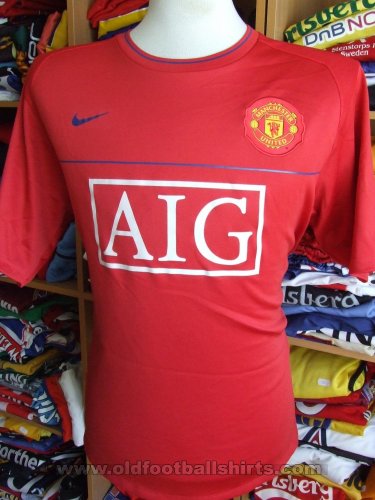Manchester United Training/Leisure football shirt (unknown year)