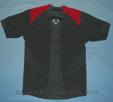 Manchester United Training/Leisure football shirt 2005 - 2006