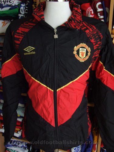 Manchester United Training/Leisure football shirt (unknown year)