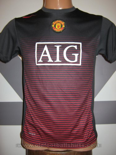 Manchester United Training/Leisure football shirt (unknown year)