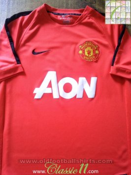 Manchester United Training/Leisure football shirt 2010 - 2011