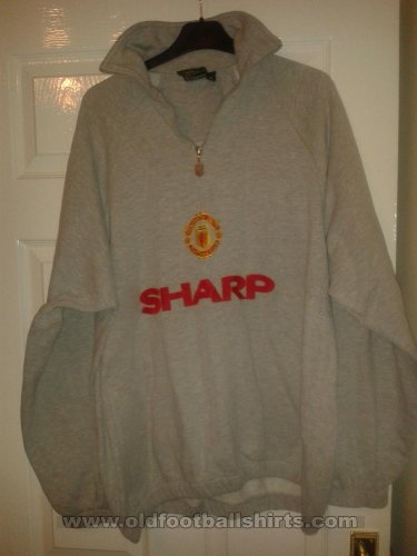 Manchester United Training/Leisure football shirt (unknown year)