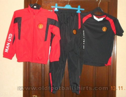Manchester United Training/Leisure football shirt (unknown year)