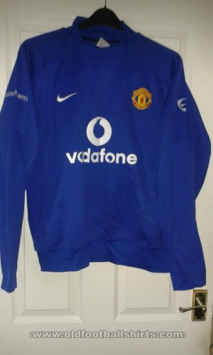 Manchester United Training/Leisure football shirt 2002 - 2003