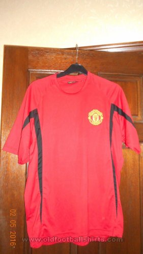 Manchester United Training/Leisure football shirt (unknown year)
