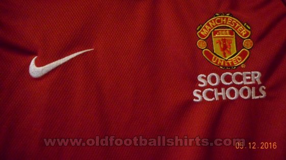 Manchester United Training/Leisure football shirt (unknown year)