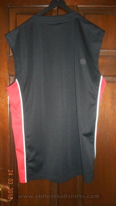 Manchester United Training/Leisure football shirt (unknown year)