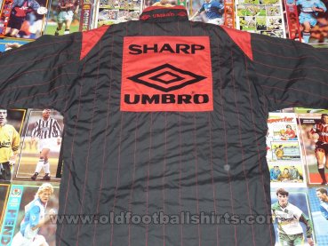 Manchester United Latihan/luangan baju bolasepak 1993 - 1994