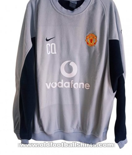 Manchester United Training/Leisure football shirt 2003 - 2004