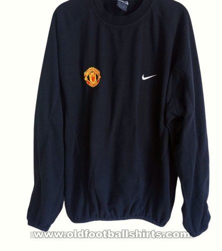 Manchester United Training/Leisure football shirt 2002