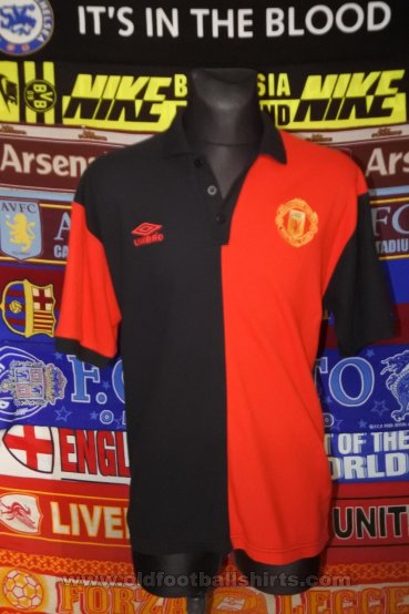 Manchester United Training/Leisure football shirt 1998