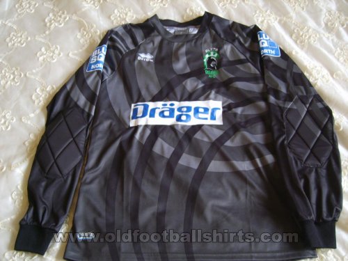 Blyth Spartans Goalkeeper football shirt 2008 - 2009