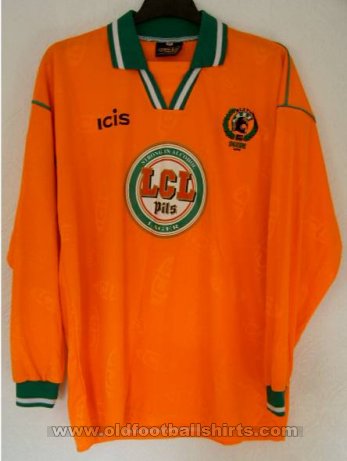 Blyth Spartans Away football shirt 1999