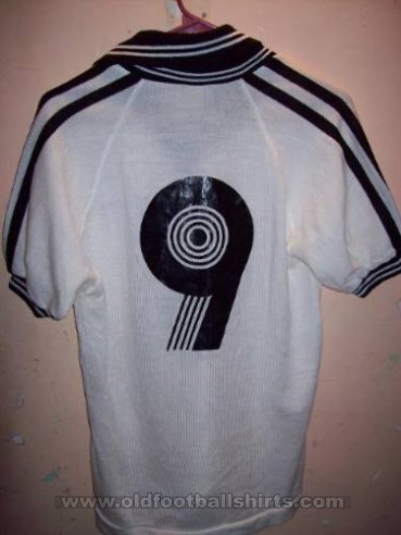 Atletico Espanol Home football shirt 1971 - 1972