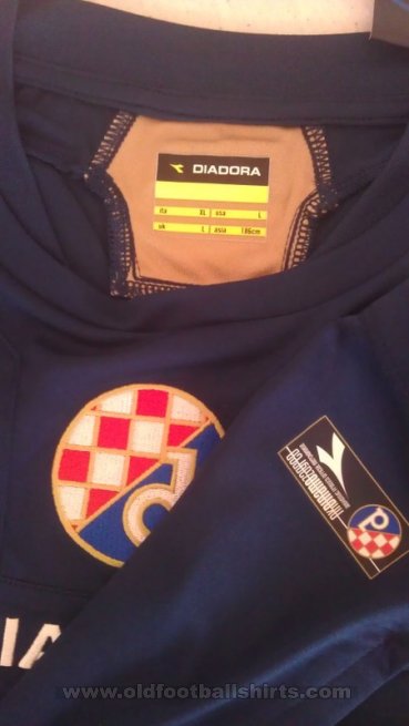 Dinamo Zagreb Home football shirt 2009 - 2010