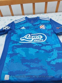 Dinamo Zagreb Home football shirt 2020 - 2021
