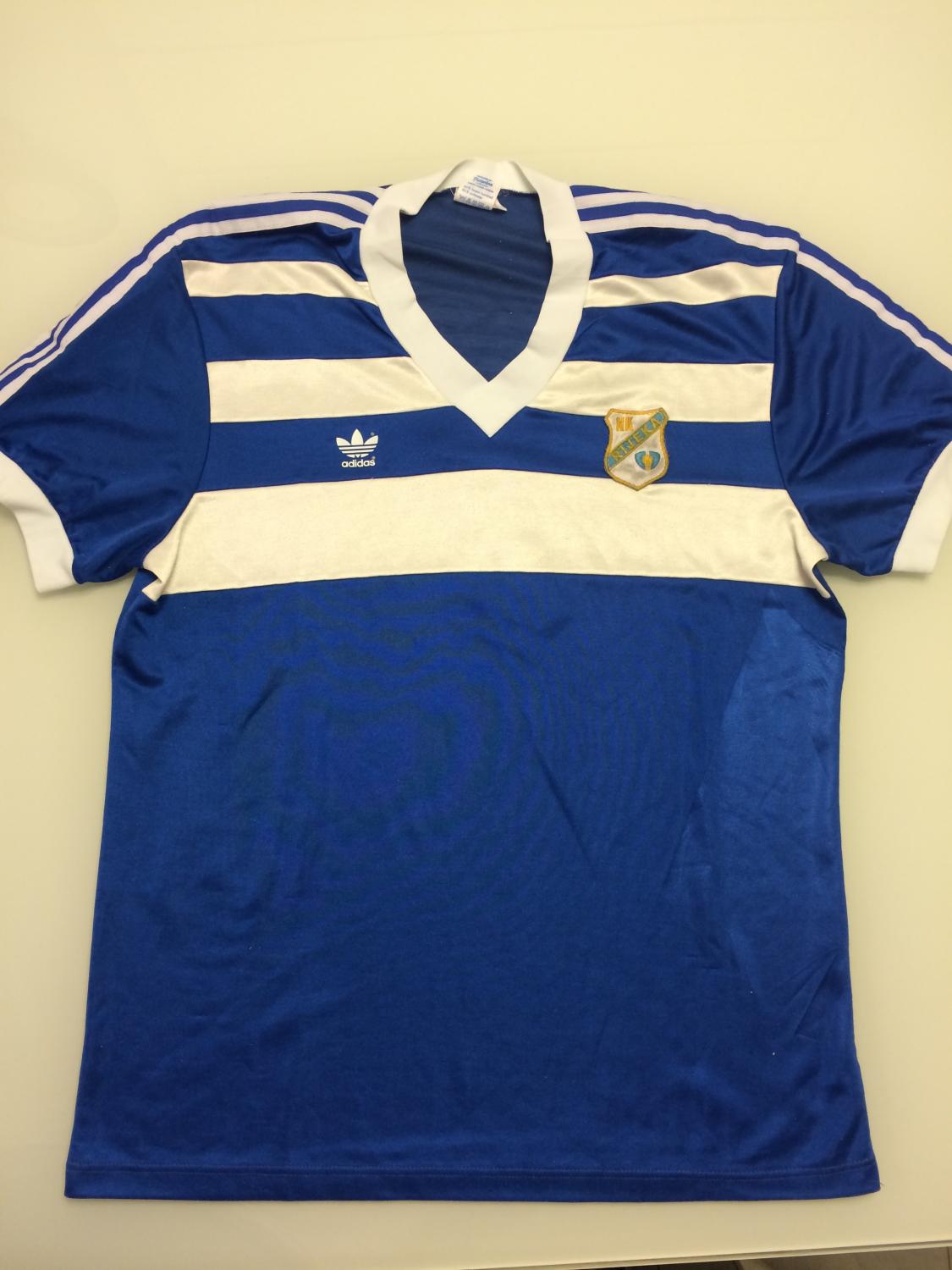 Fanion Vintage Club De Football Croate SN SO RIJEKA Drapeau De Supporteur