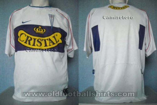 Club Deportivo Universidad Catolica Home football shirt 2005