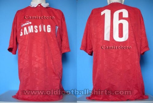 Club Deportivo Universidad Catolica Away football shirt 1995
