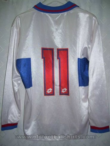 Club Deportivo Universidad Catolica Home football shirt 1997