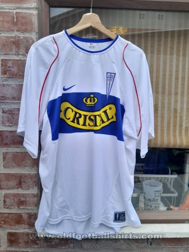 Club Deportivo Universidad Catolica Home football shirt 2004 - 2005