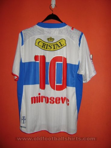 Club Deportivo Universidad Catolica Home football shirt 2009