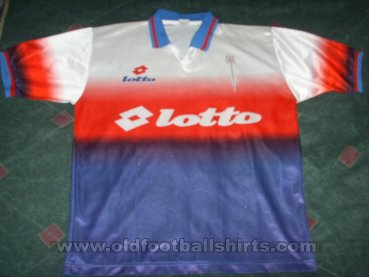 Club Deportivo Universidad Catolica Training/Leisure football shirt 1997
