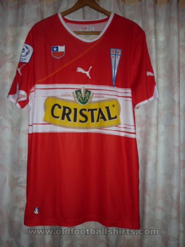 Club Deportivo Universidad Catolica Away football shirt 2010 - 2011